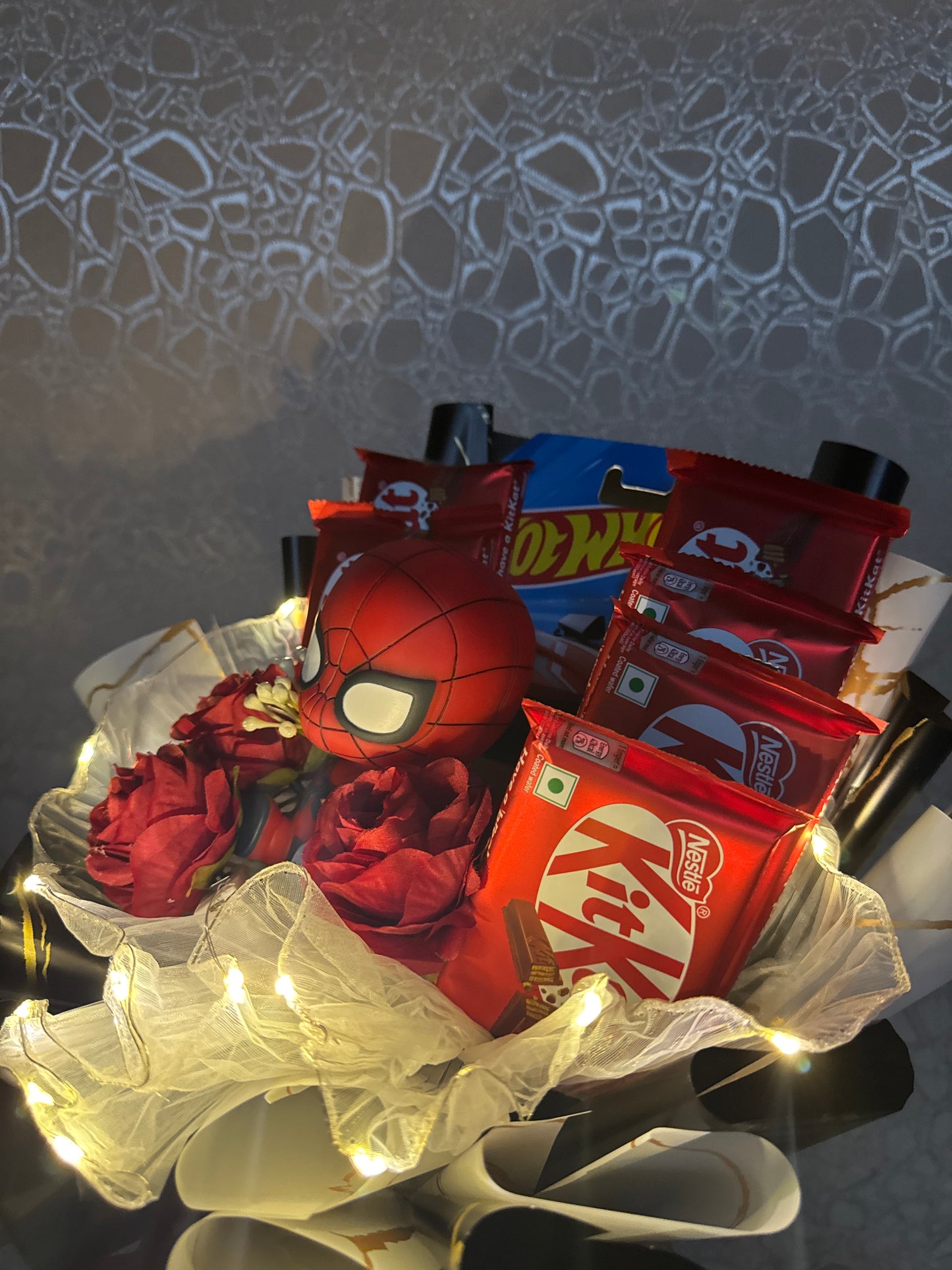 The Hot Wheels Hero Bouquet
Spider-Man power & chocolate magic