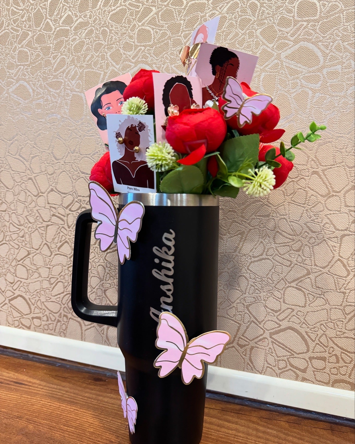 The Polaroid Tumbler - Style Meets Everyday Hydration