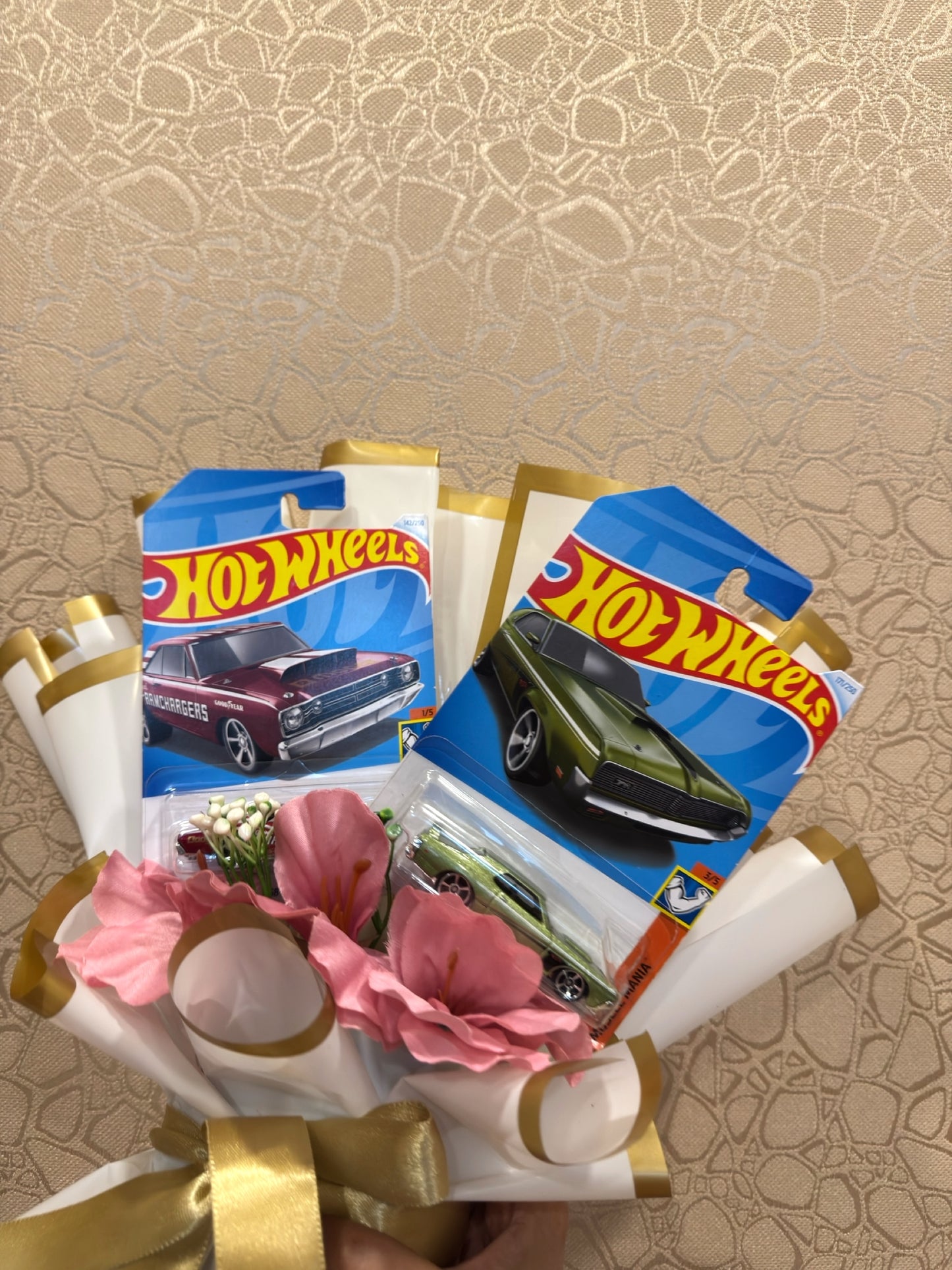 The Hot Wheels Bouquet - Vintage Drive Edition