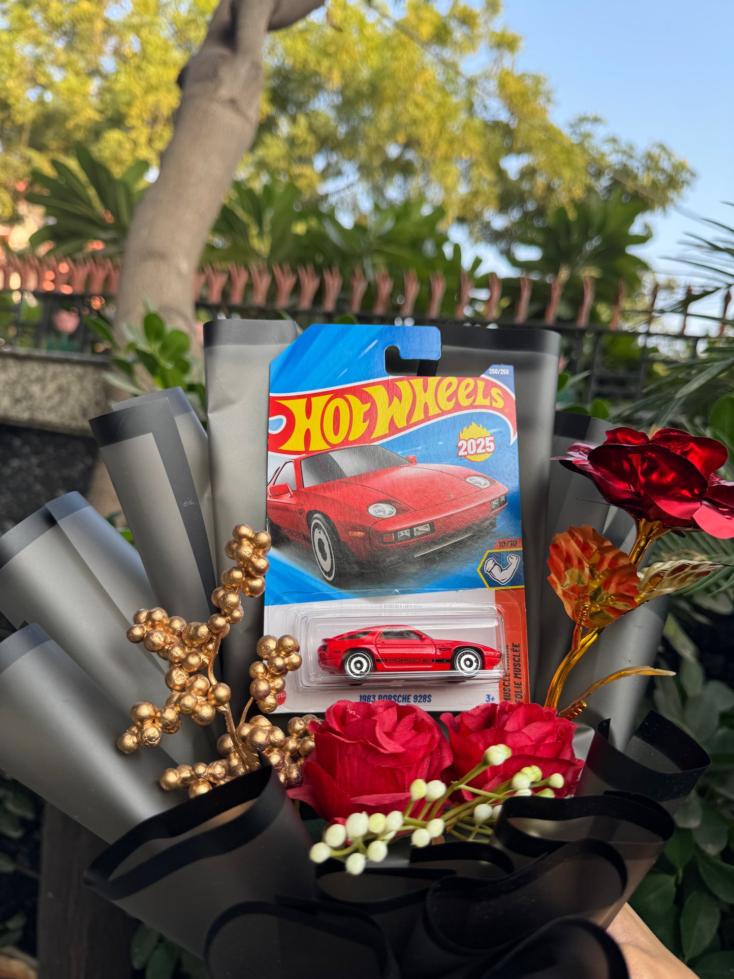 The Hot Wheels 1983 Porsche 928S Bouquet – The Ultra-Rare Collector’s Edition
