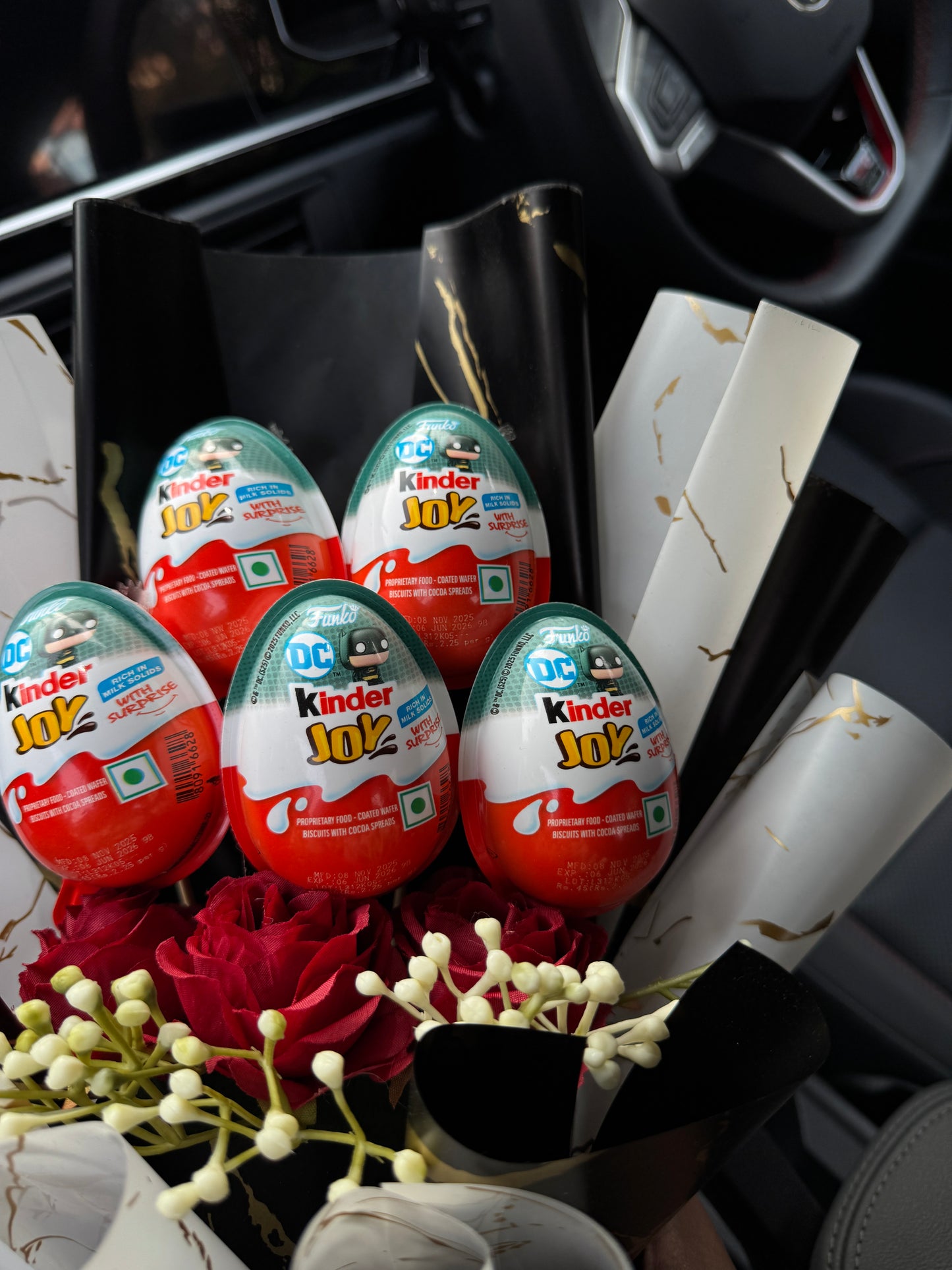 DC Batman Kinder Joy Bouquet – Luxe Black & Gold Edition