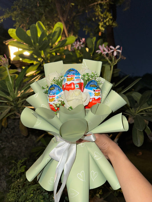 Batman Batwheels Kinder Joy Bouquet – A Sweet Surprise in Pista Green
