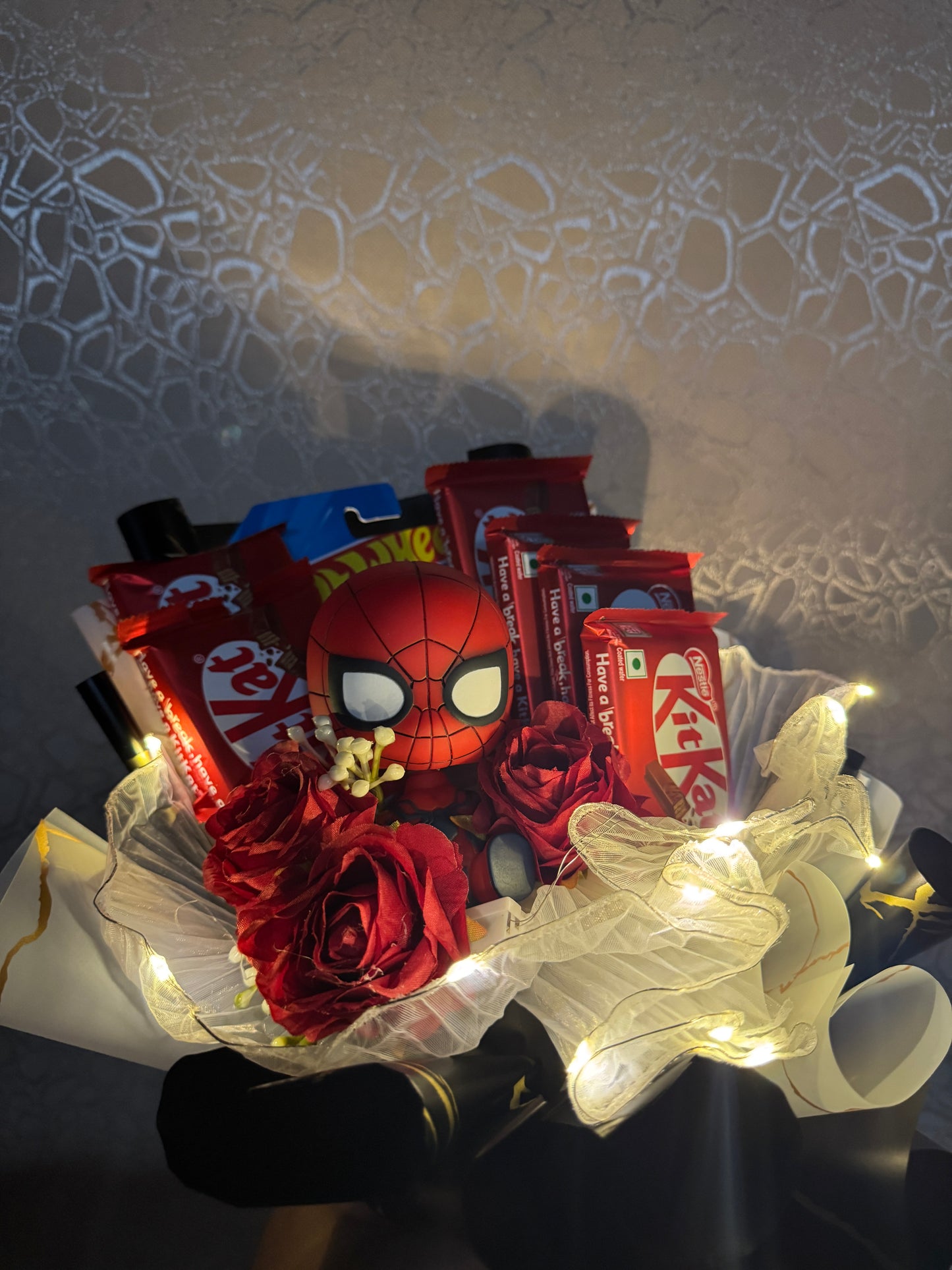 The Hot Wheels Hero Bouquet
Spider-Man power & chocolate magic