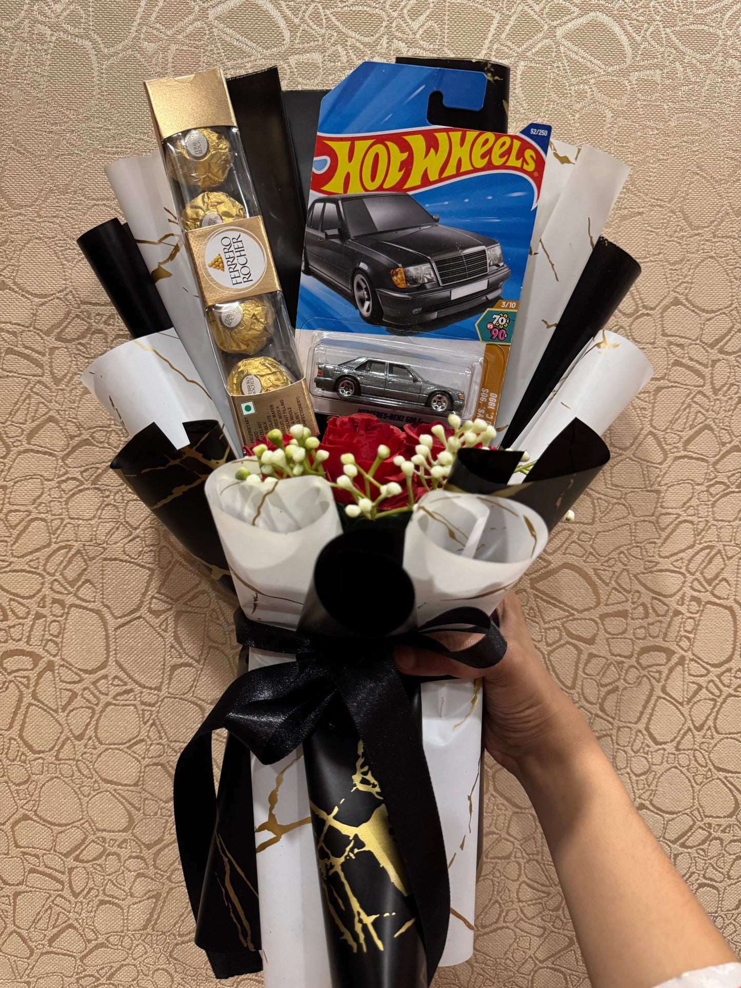 The Mercedes-Benz 500E Hot Wheels Bouquet – The Executive Classic