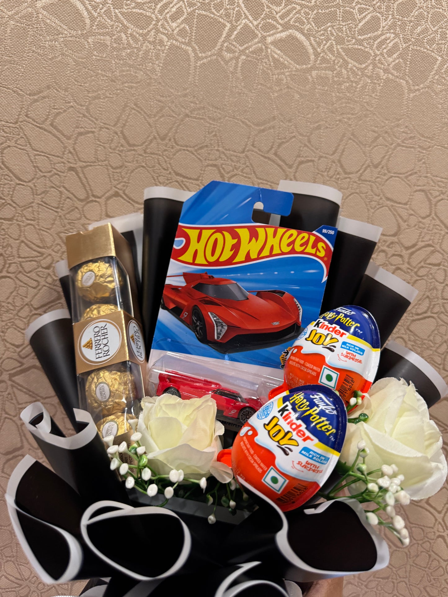 Hot Wheels Bouquet-Sweet & Speedy Surprise Bouquet