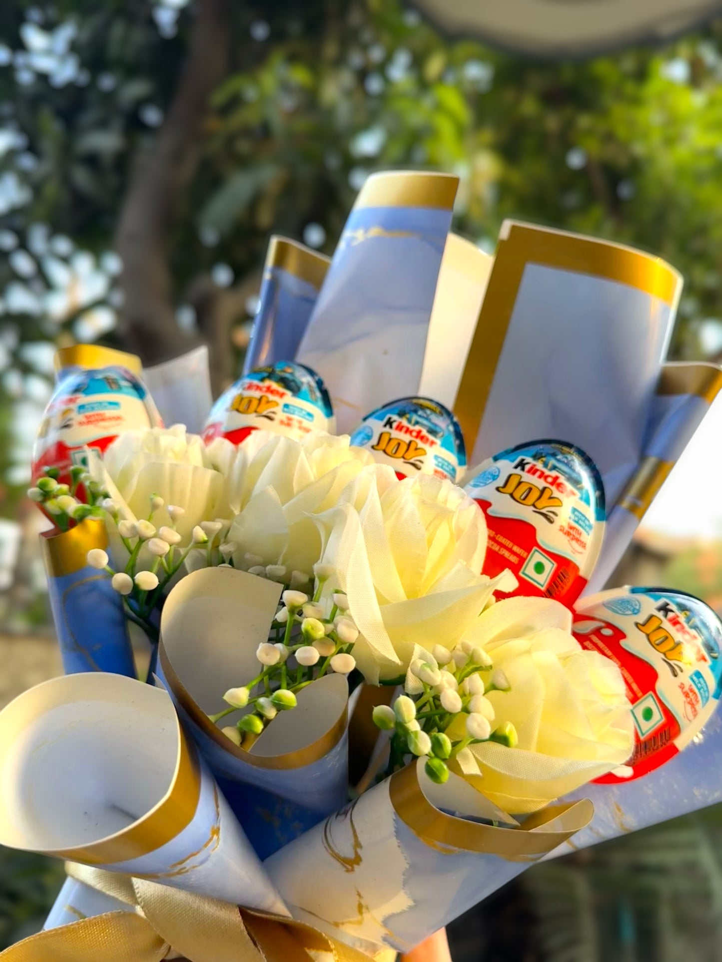 Batwheels Batman Kinder Joy Elegant bouquet