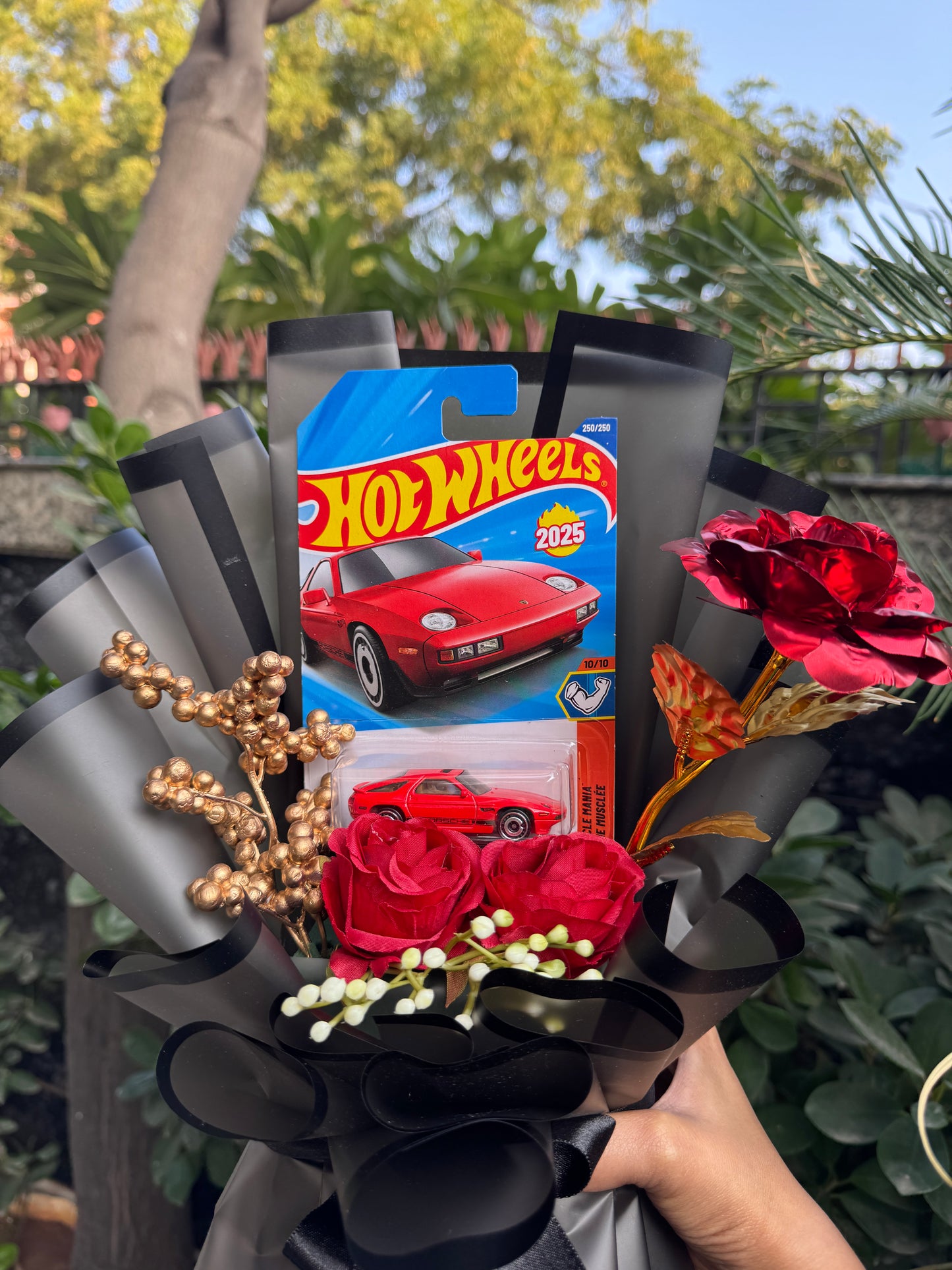 The Hot Wheels 1983 Porsche 928S Bouquet – The Ultra-Rare Collector’s Edition