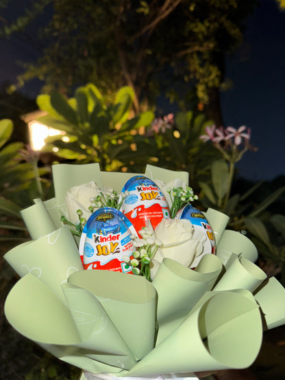Batman Batwheels Kinder Joy Bouquet – A Sweet Surprise in Pista Green