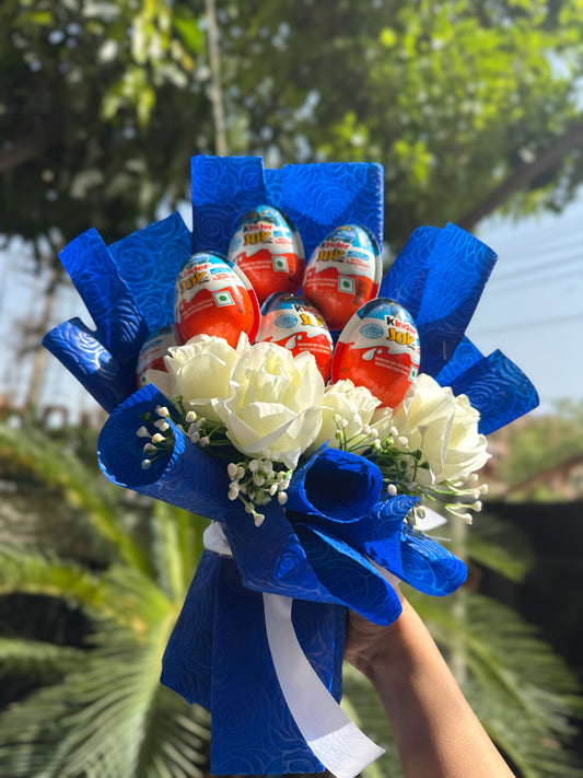 Batwheels kinder joy bouquet for batman fans (6 pieces )