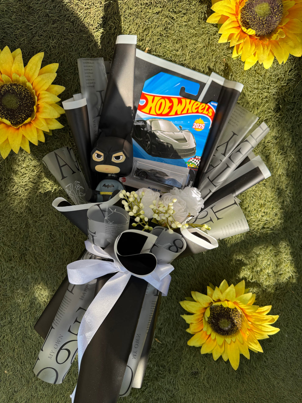 McLaren W1 Hot Wheels Bouquet – Dark. Bold. Batman energy – Shop Your ...