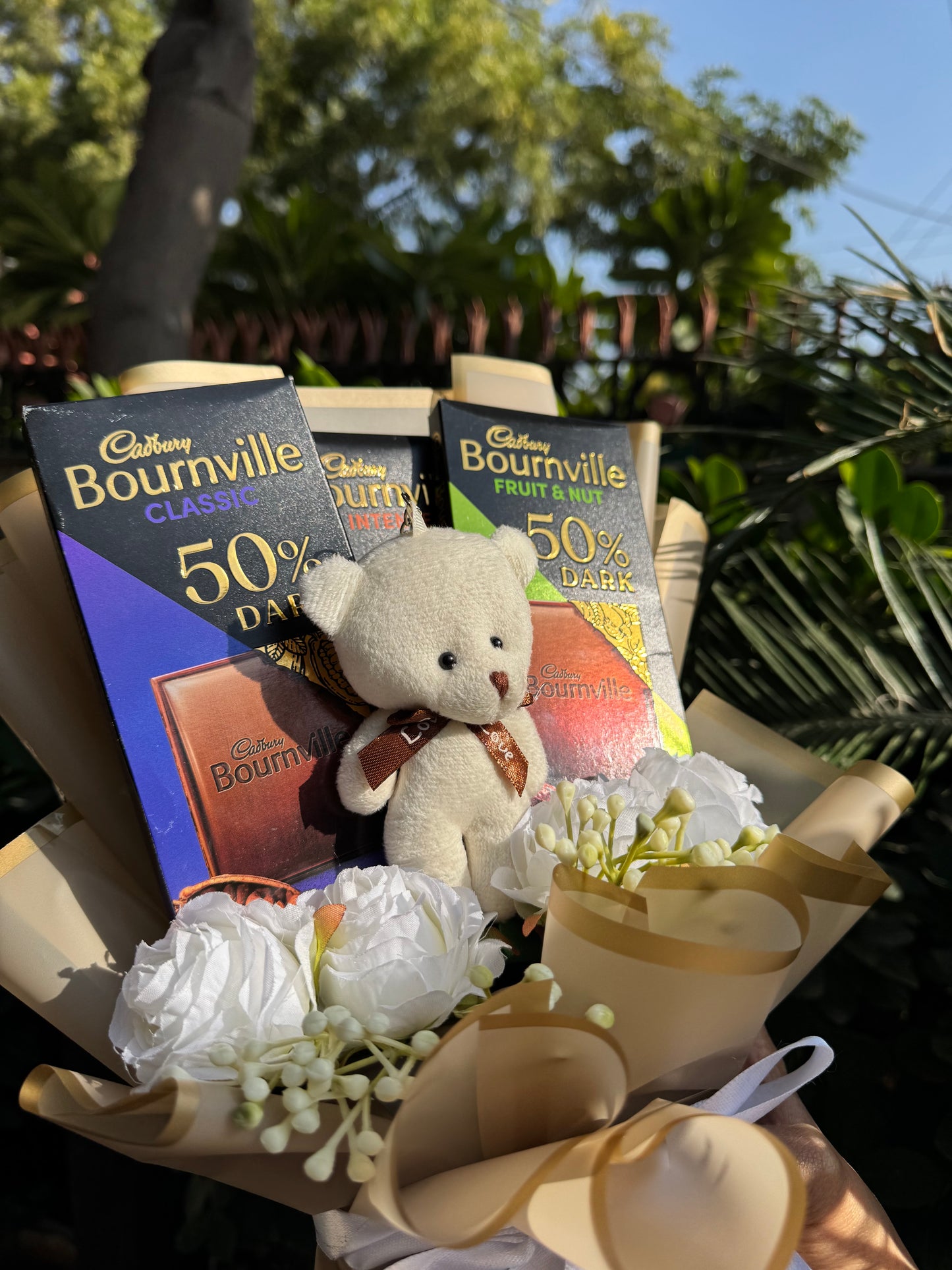 Bournville Chocolate & Teddy Bouquet – Dreamy treat for dark-chocolate hearts
