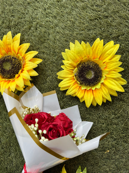 Cute Red Rose Bouquet – A Special Gesture of Love