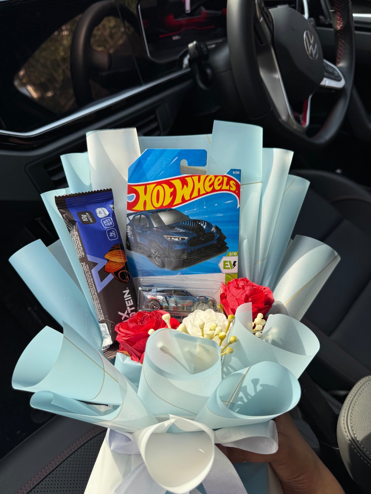 Hot Wheels Mustang Mach-E 1400 Bouquet – Horsepower Luxe