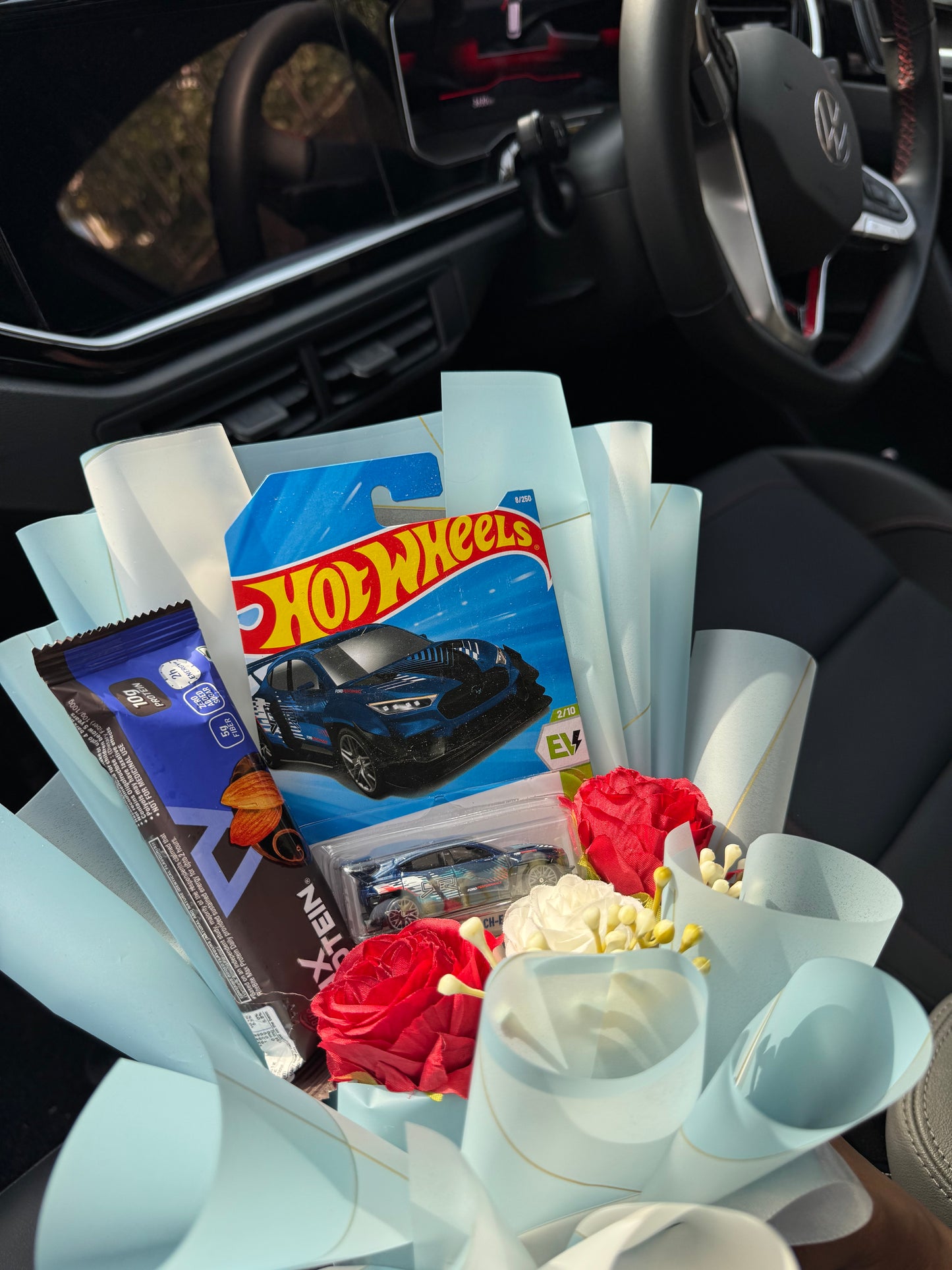 Hot Wheels Mustang Mach-E 1400 Bouquet – Horsepower Luxe