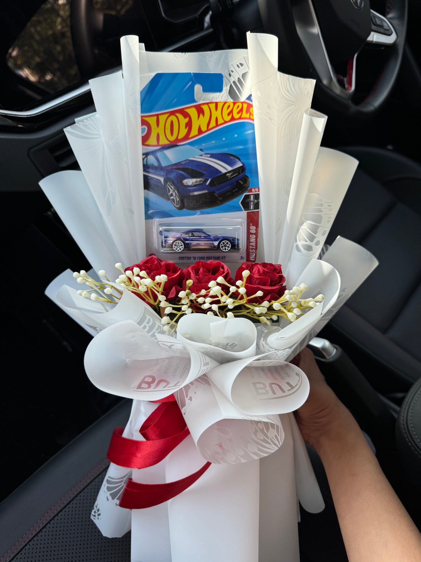 Hot Wheels Custom ’18 Ford Mustang GT Bouquet – Made to Take Over