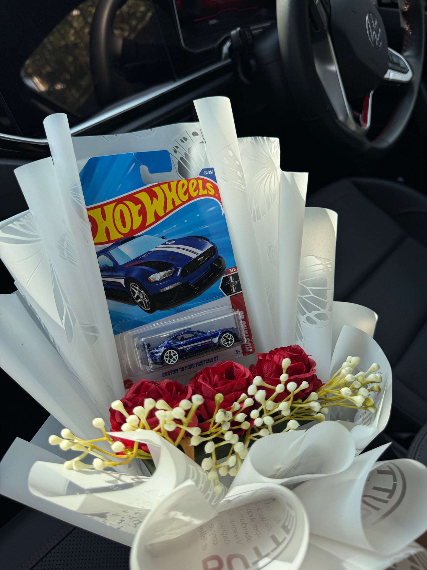 Hot Wheels Custom ’18 Ford Mustang GT Bouquet – Made to Take Over
