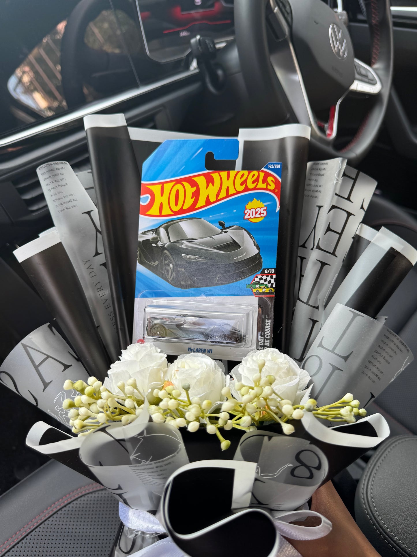 Hot Wheels McLaren W1 Bouquet – Where Future & Speed Collide