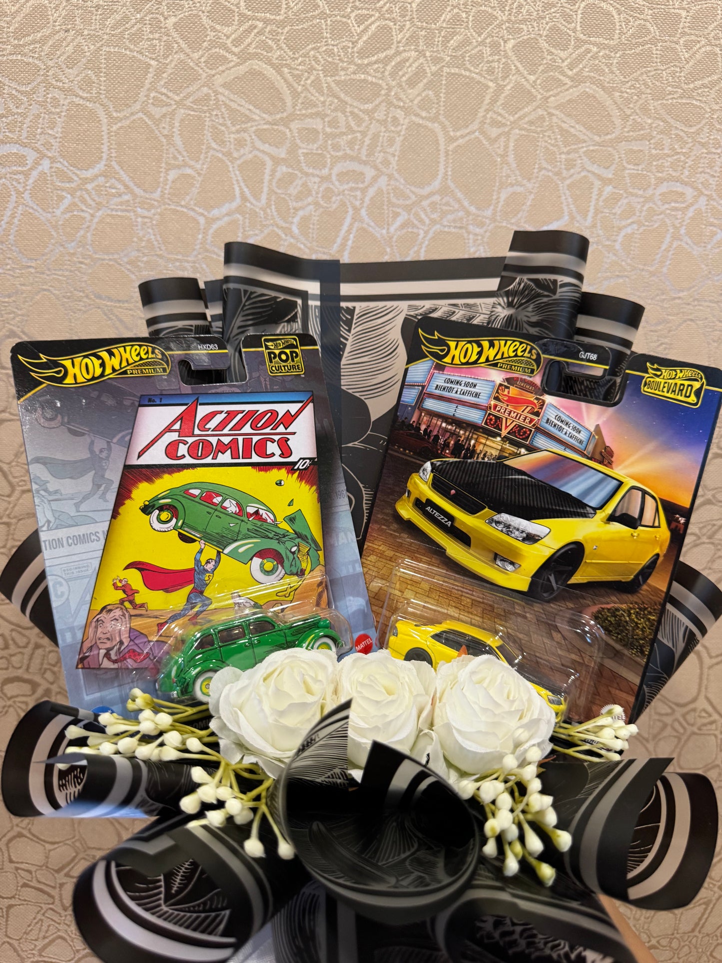 Hot Wheels Action Sedan & Toyota Altezza Bouquet – Vintage story, modern speed