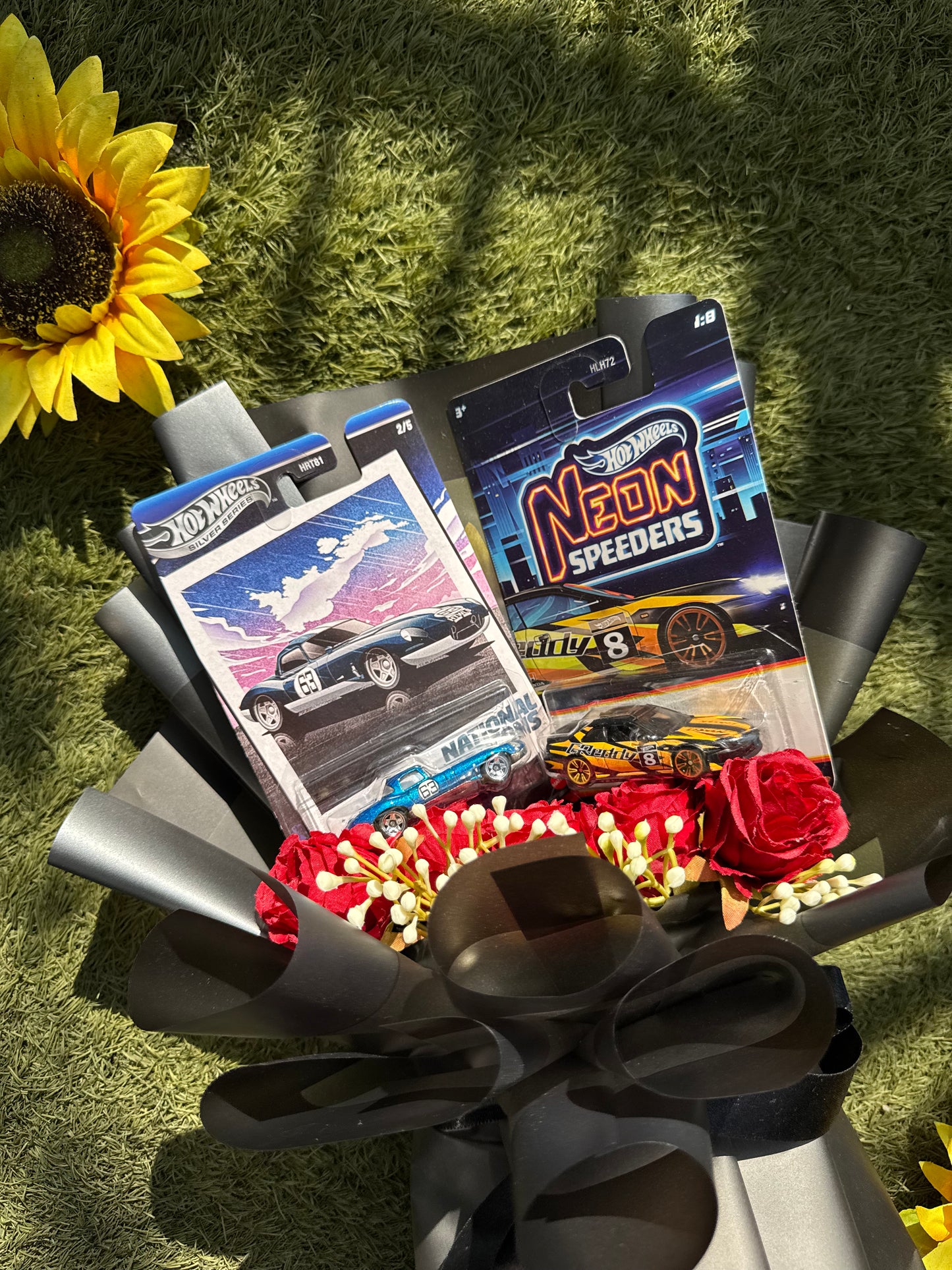 Hot Wheels Honda Prelude & Jaguar Lightweight Bouquet – Classic soul, racing heartbeat