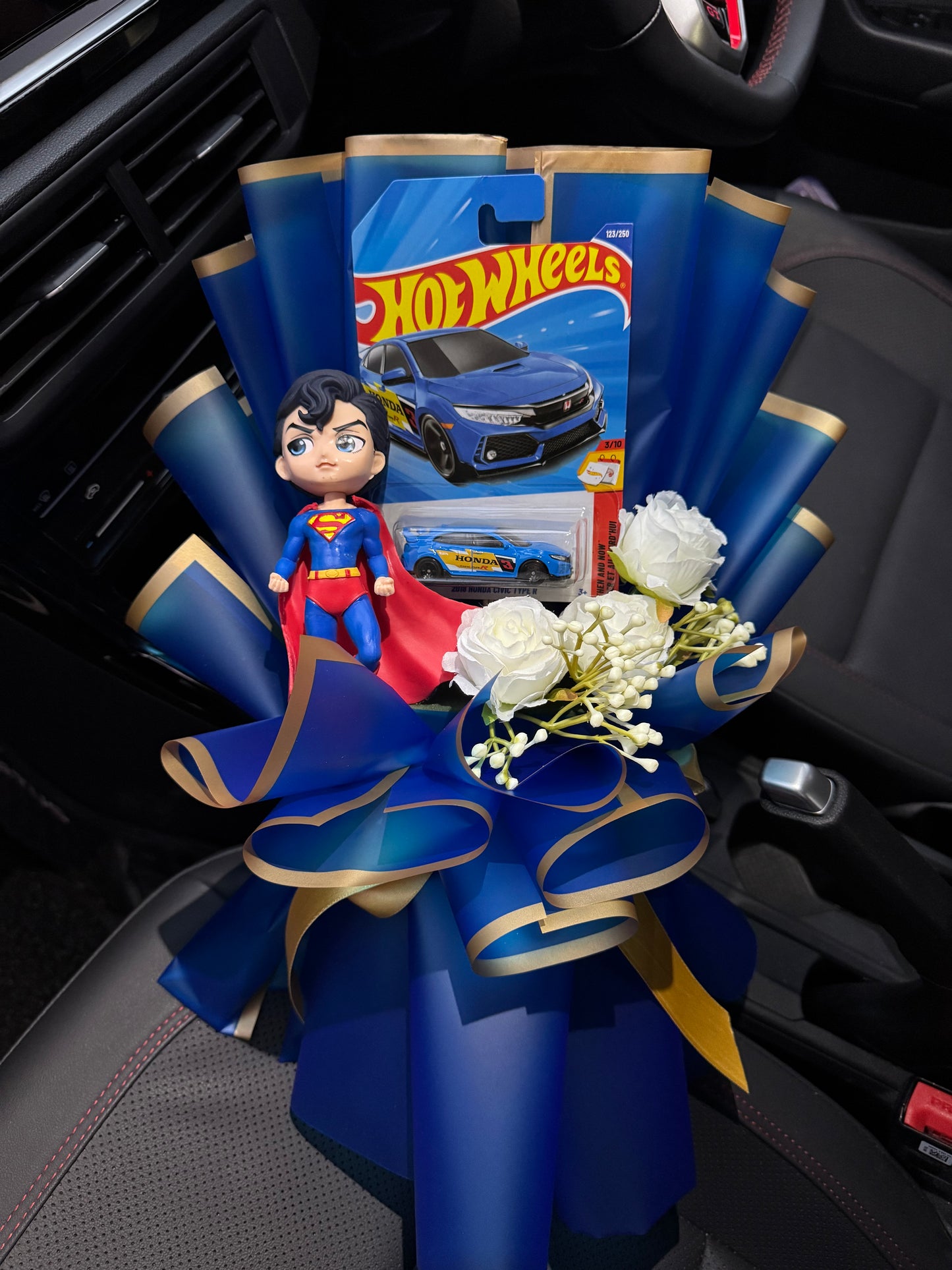 Superman Hot Wheels Bouquet – Sky-Born Strength