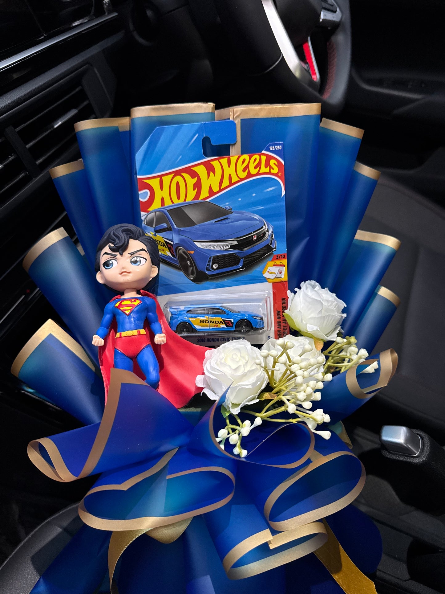 Superman Hot Wheels Bouquet – Sky-Born Strength