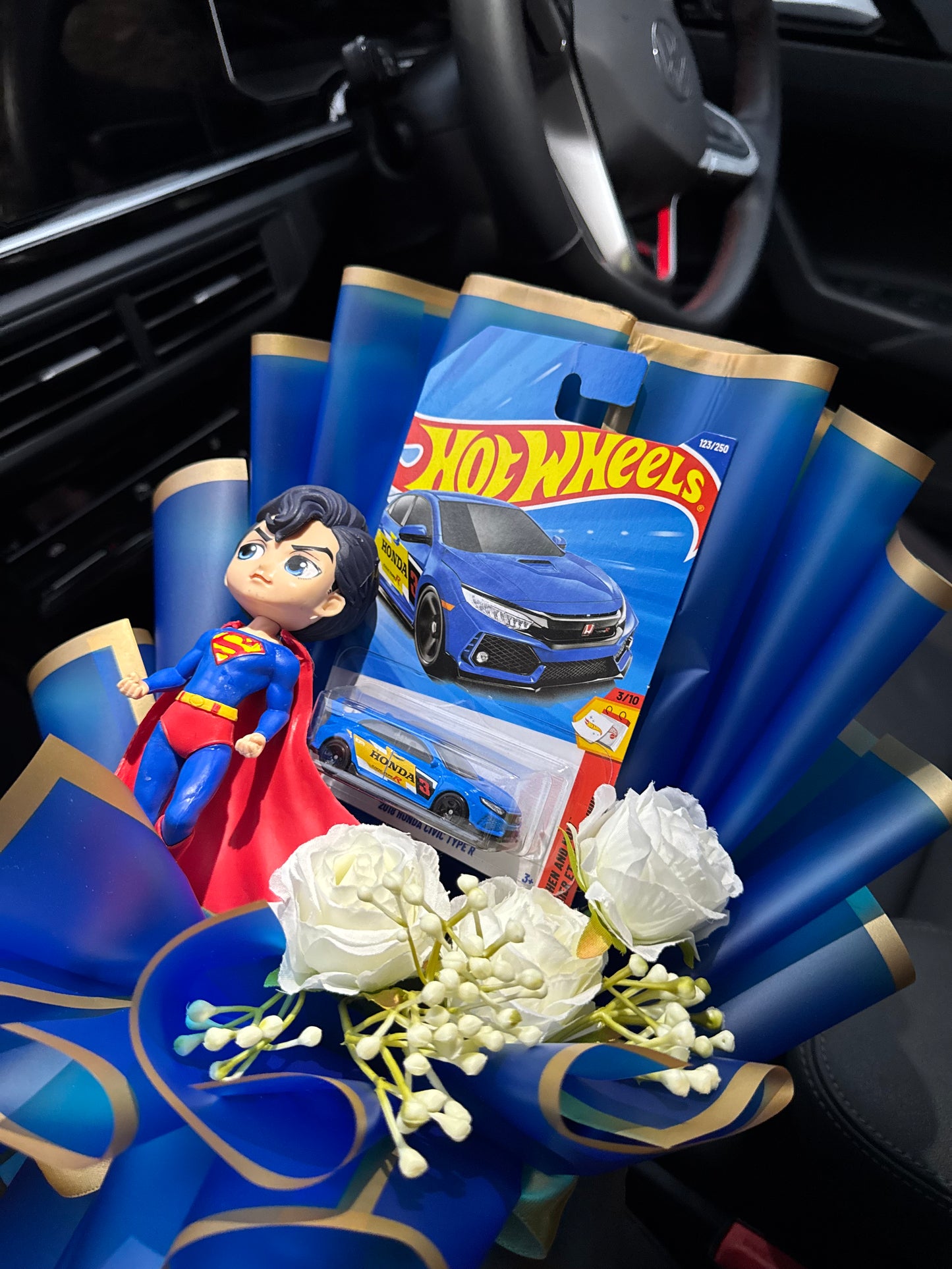 Superman Hot Wheels Bouquet – Sky-Born Strength