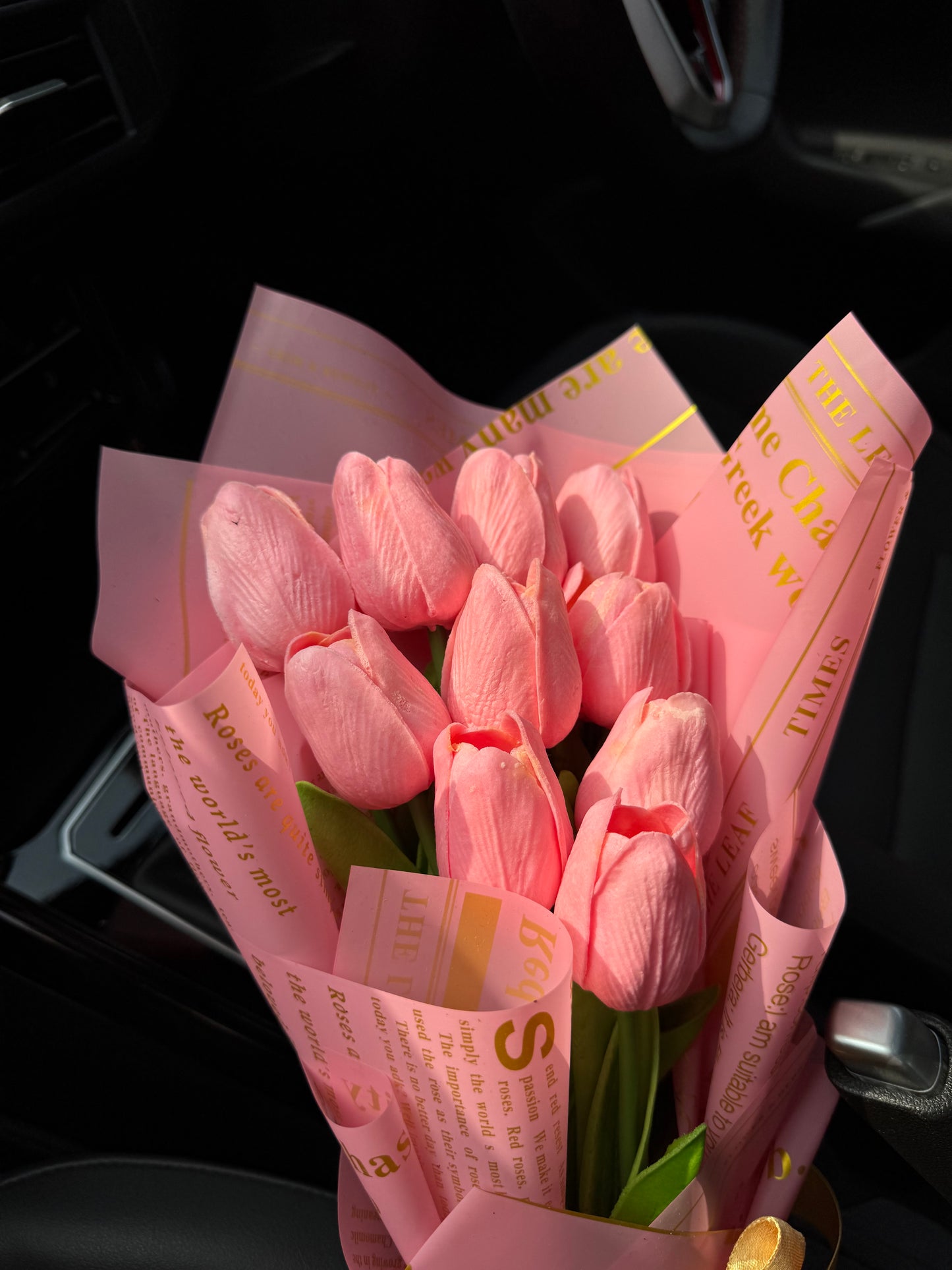 Pink Tulip Bouquet – Not Loud, Just Unforgettable