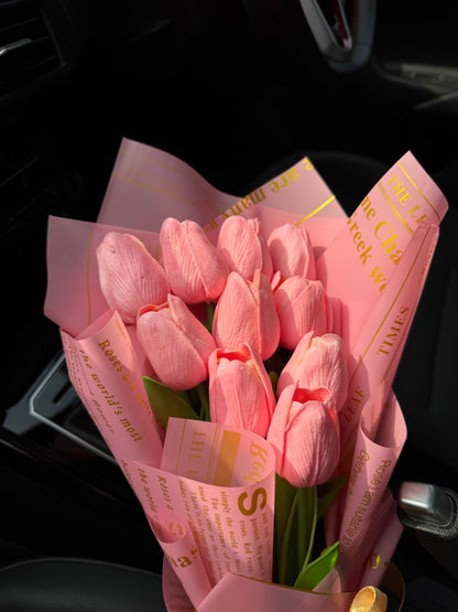 Pink Tulip Bouquet – Not Loud, Just Unforgettable