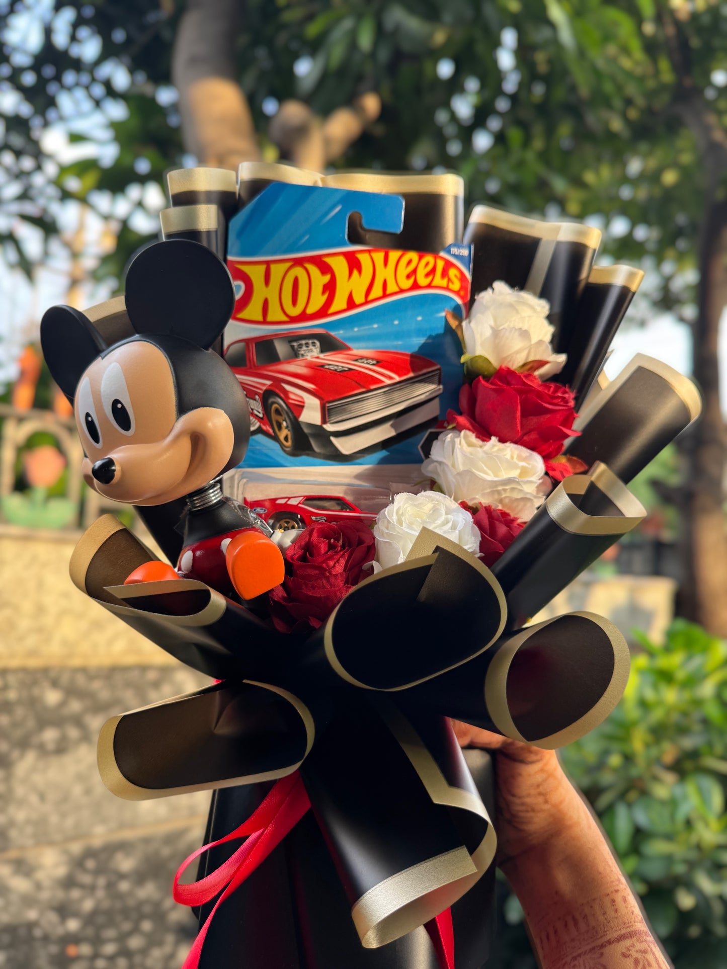 The Hot Wheels Bouquet - Mickey Mouse The Club House