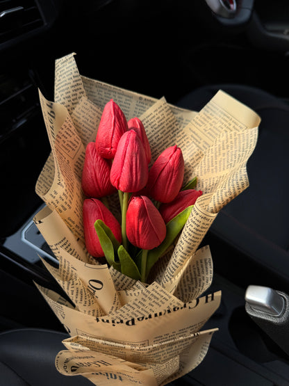 Red Tulip Bouquet – A Classic Symbol of Love