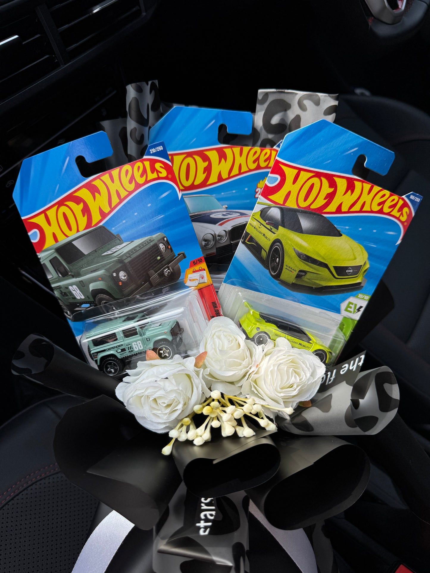 Premium Hot Wheels Bouquet – Icons on Wheels, Wrapped to Impress