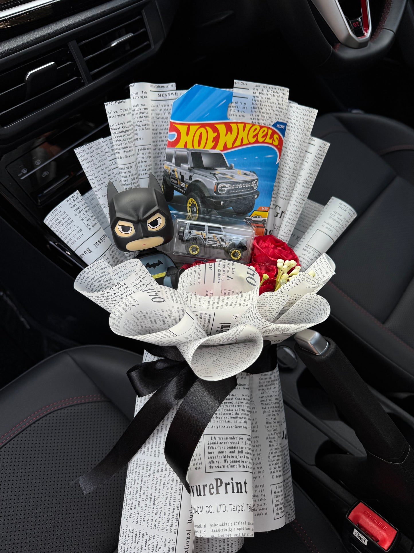 Batman Hot Wheels Defender Bouquet – Rugged Rides, Dark Knight Vibes