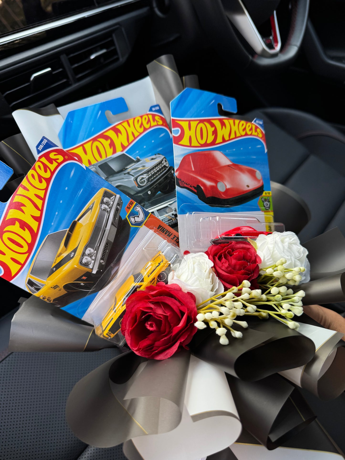 Premium Hot Wheels Bouquet – Classic Muscle Meets Modern Power