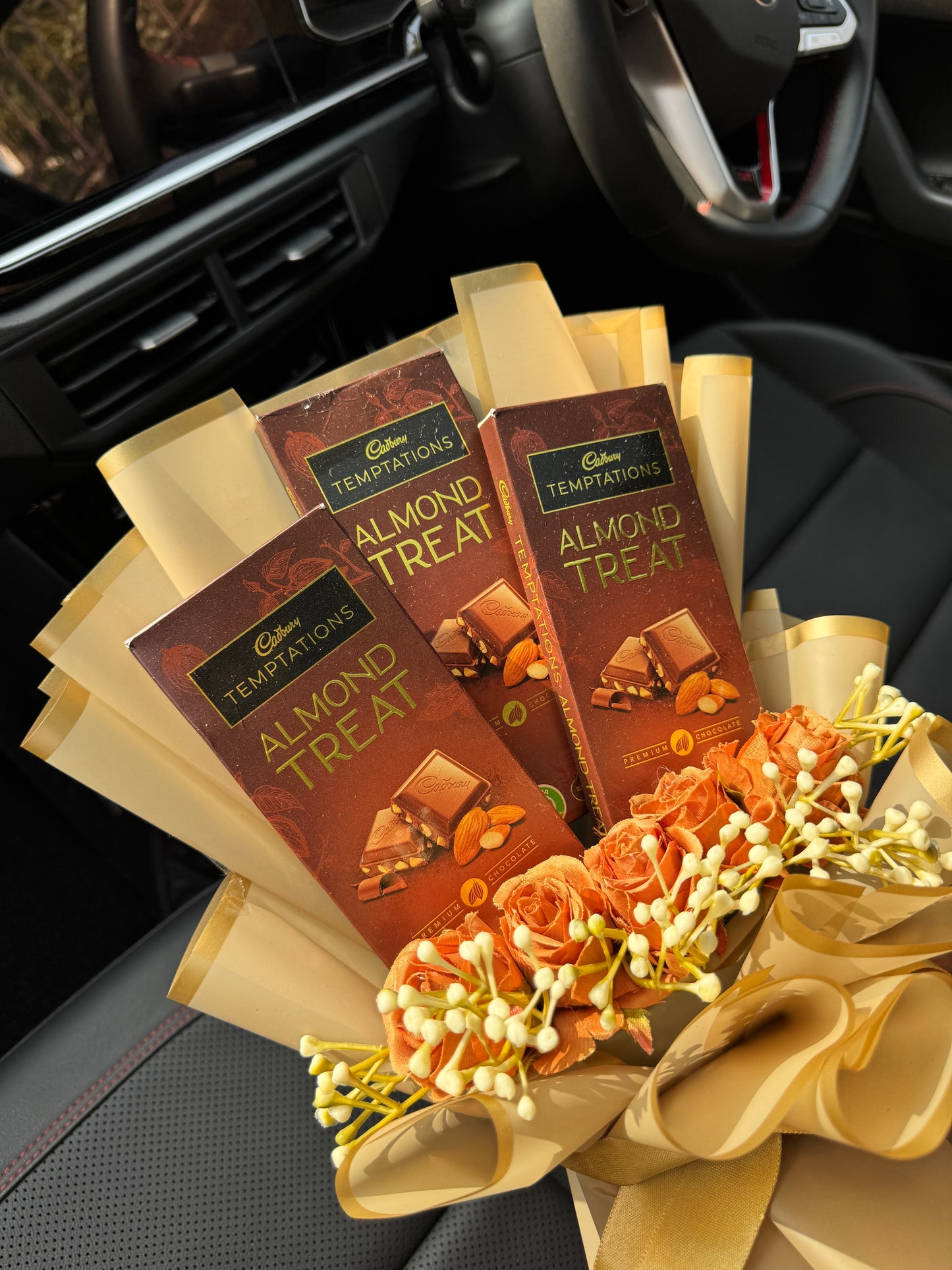 Cadbury Temptations Chocolate Bouquet – Golden Elegance Crafted For Pure Indulgence