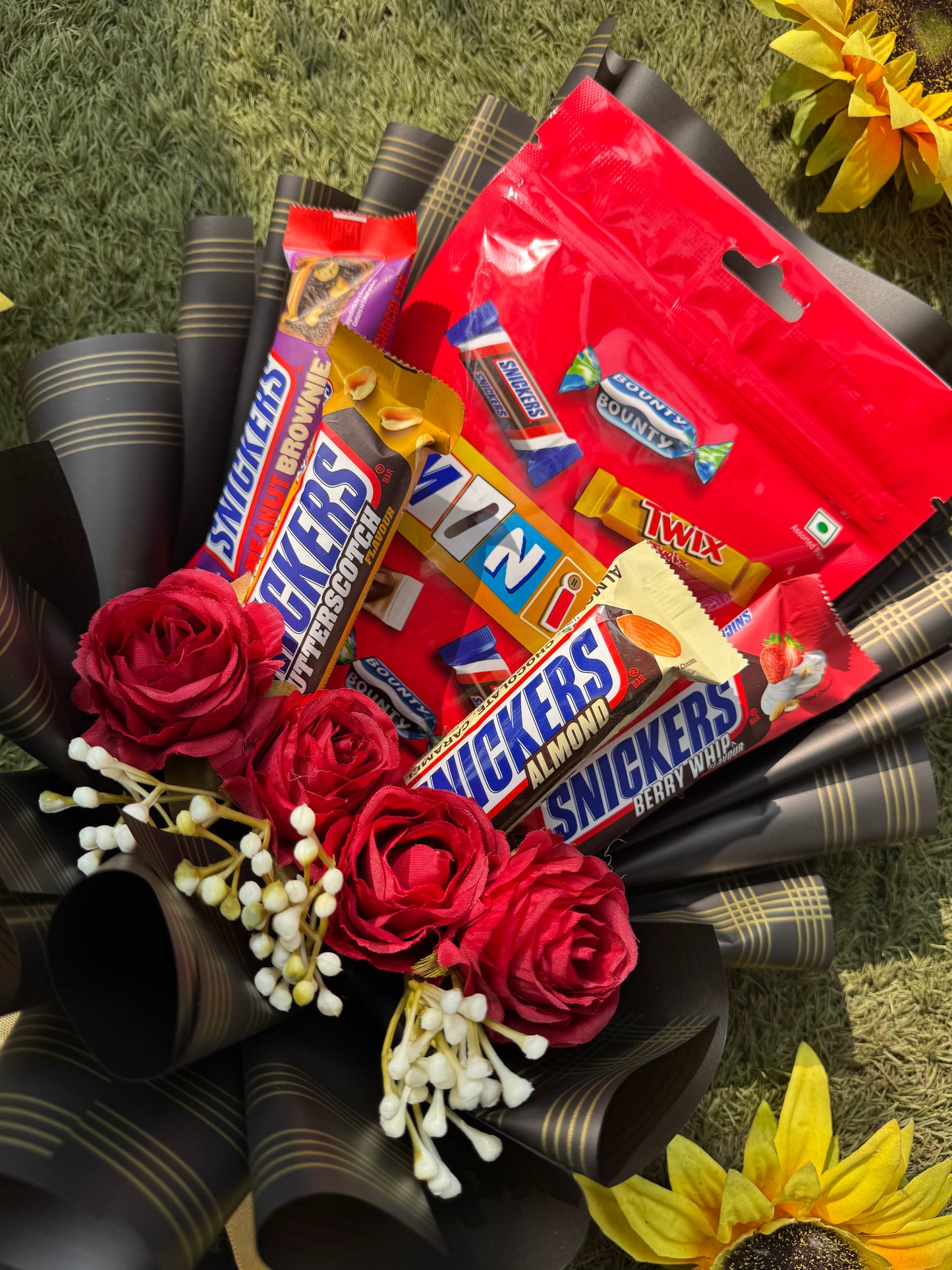 Snickers Chocolate Bouquet – A Statement Of Sweet Indulgence