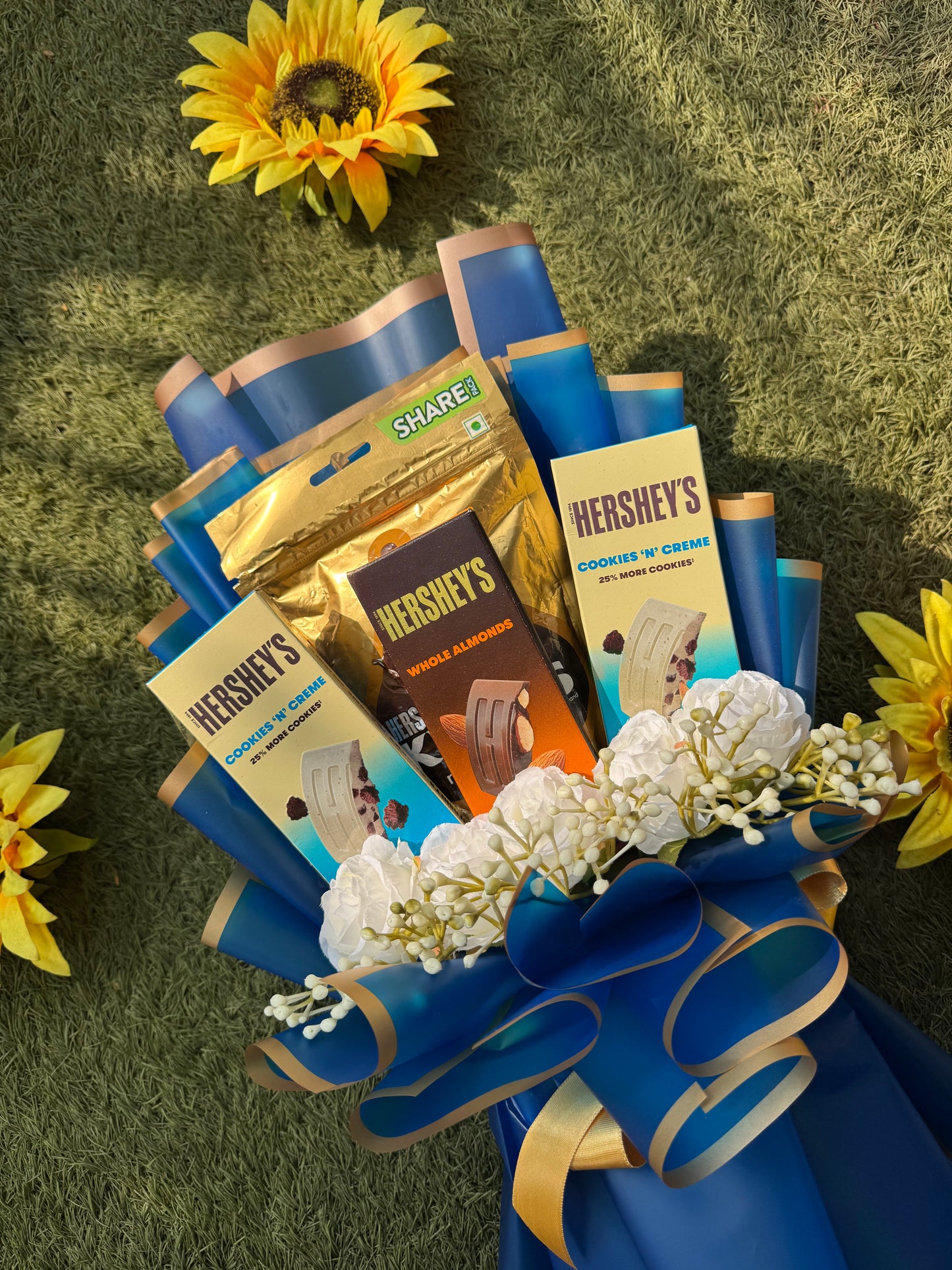 Hershey’s Chocolate Bouquet – Sweet Elegance Wrapped In Royal Blue