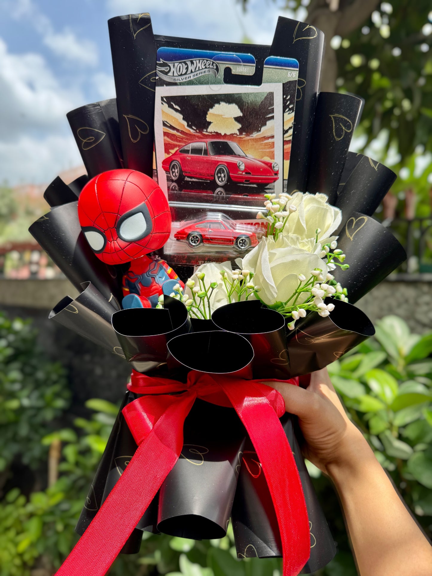67 Porsche 911 R Hot Wheels Bouquet - The Spiderman Edition