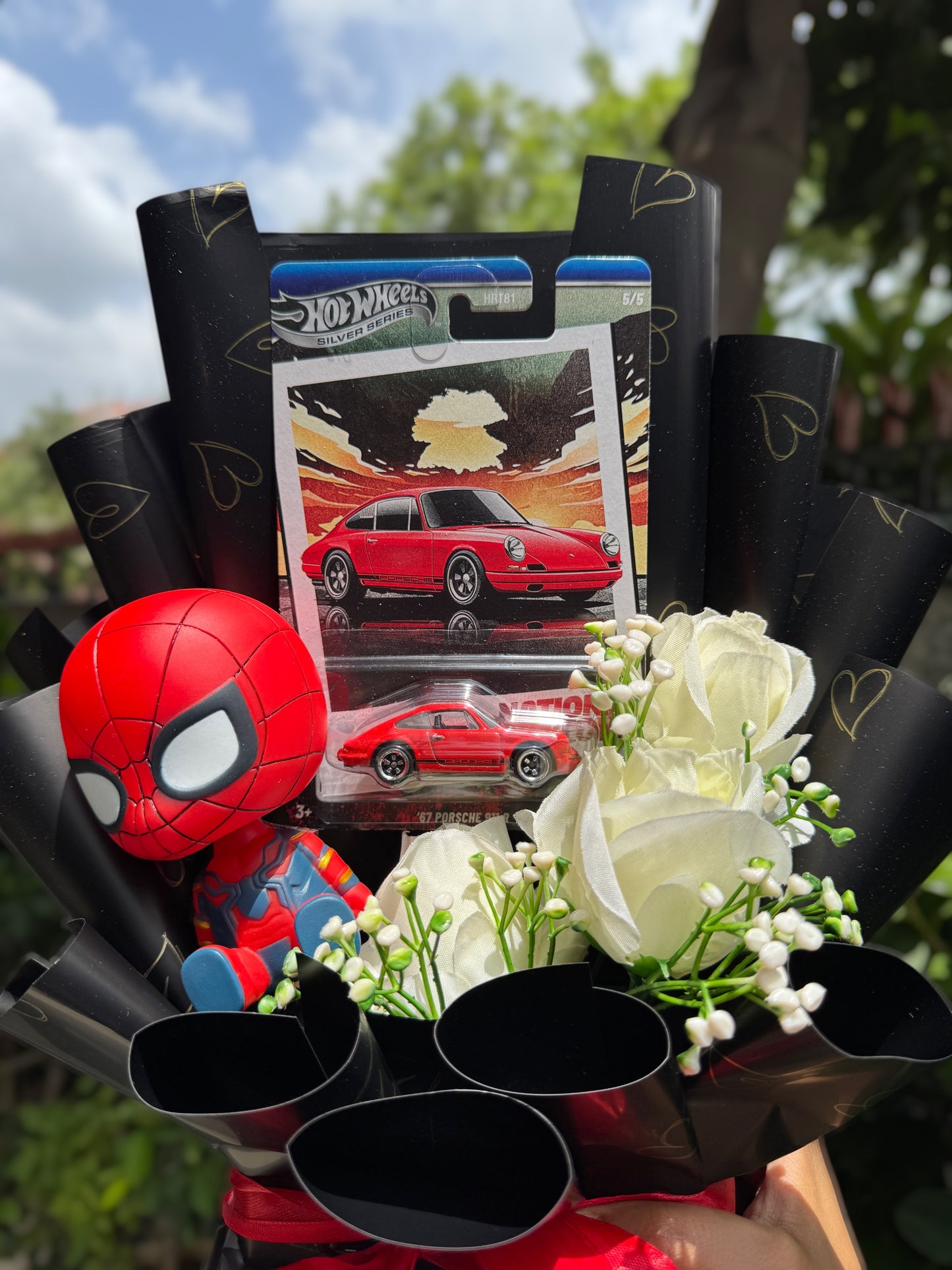 67 Porsche 911 R Hot Wheels Bouquet - The Spiderman Edition