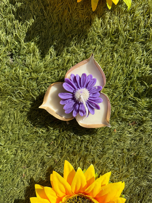 Purple Flower Candle in a Leaf Dish