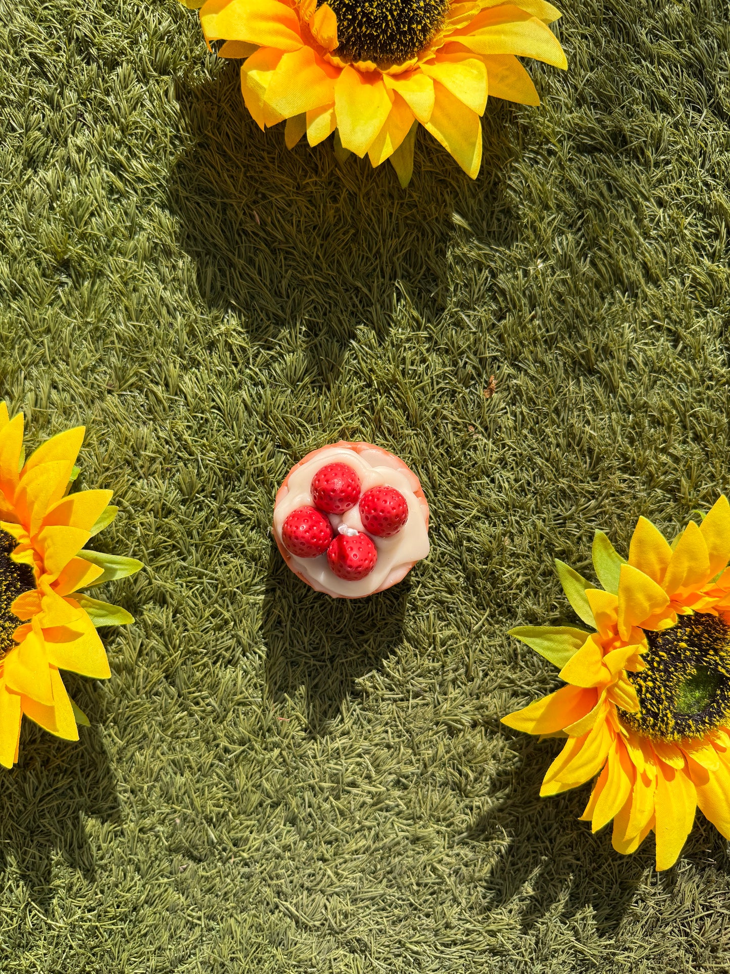 "Slice of Heaven" Strawberry Candle