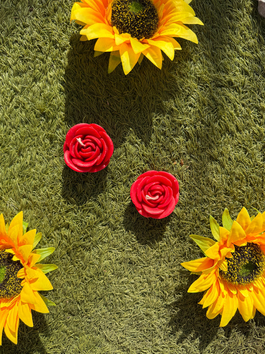 Sculpted Floral Candle Set of 2