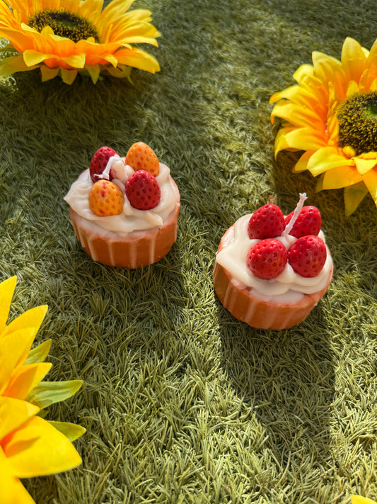 Strawberry Pound Cake Candle Duo – Handcrafted Dessert-Inspired Scented Candles