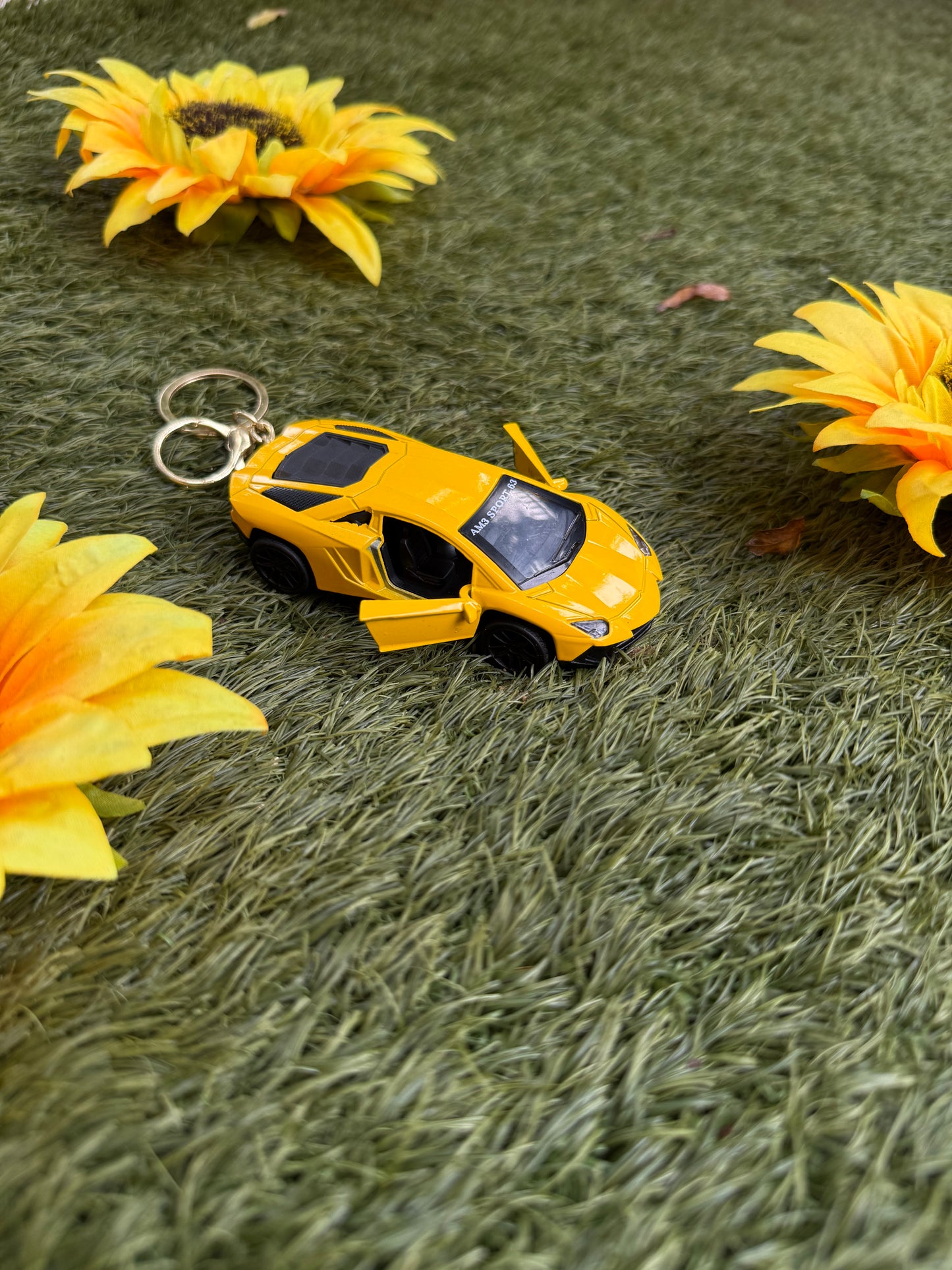 Premium Lamborghini Aventador Metal Car Keychain – Bold Design, Power & Prestige