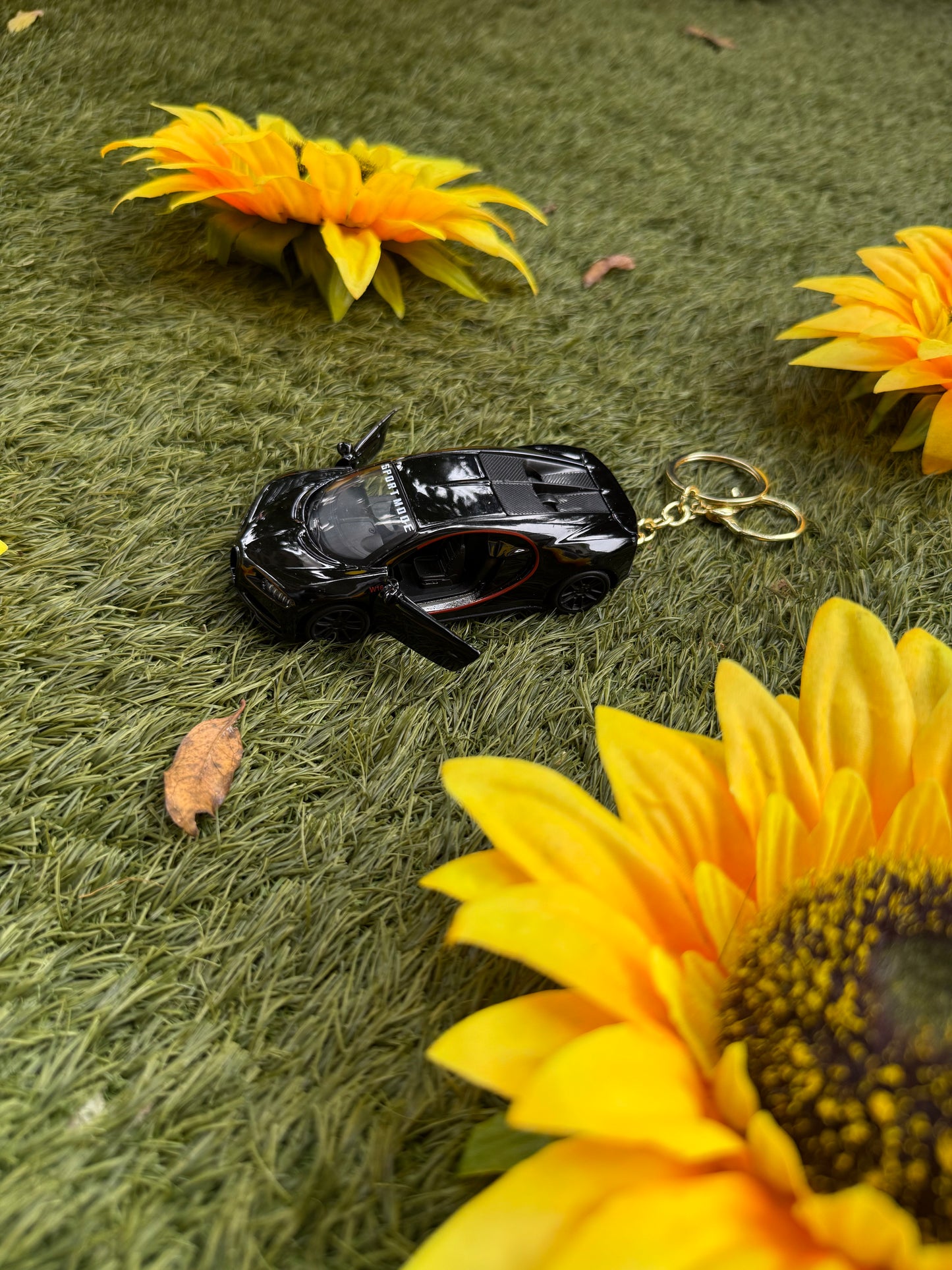 Premium Black Bugatti Chiron Metal Car Keychain – Ultimate Luxury & Power