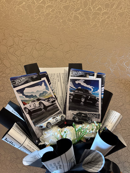 Hot Wheels “National Icons” Collectible Bouquet – Twin Car Gift with Roses