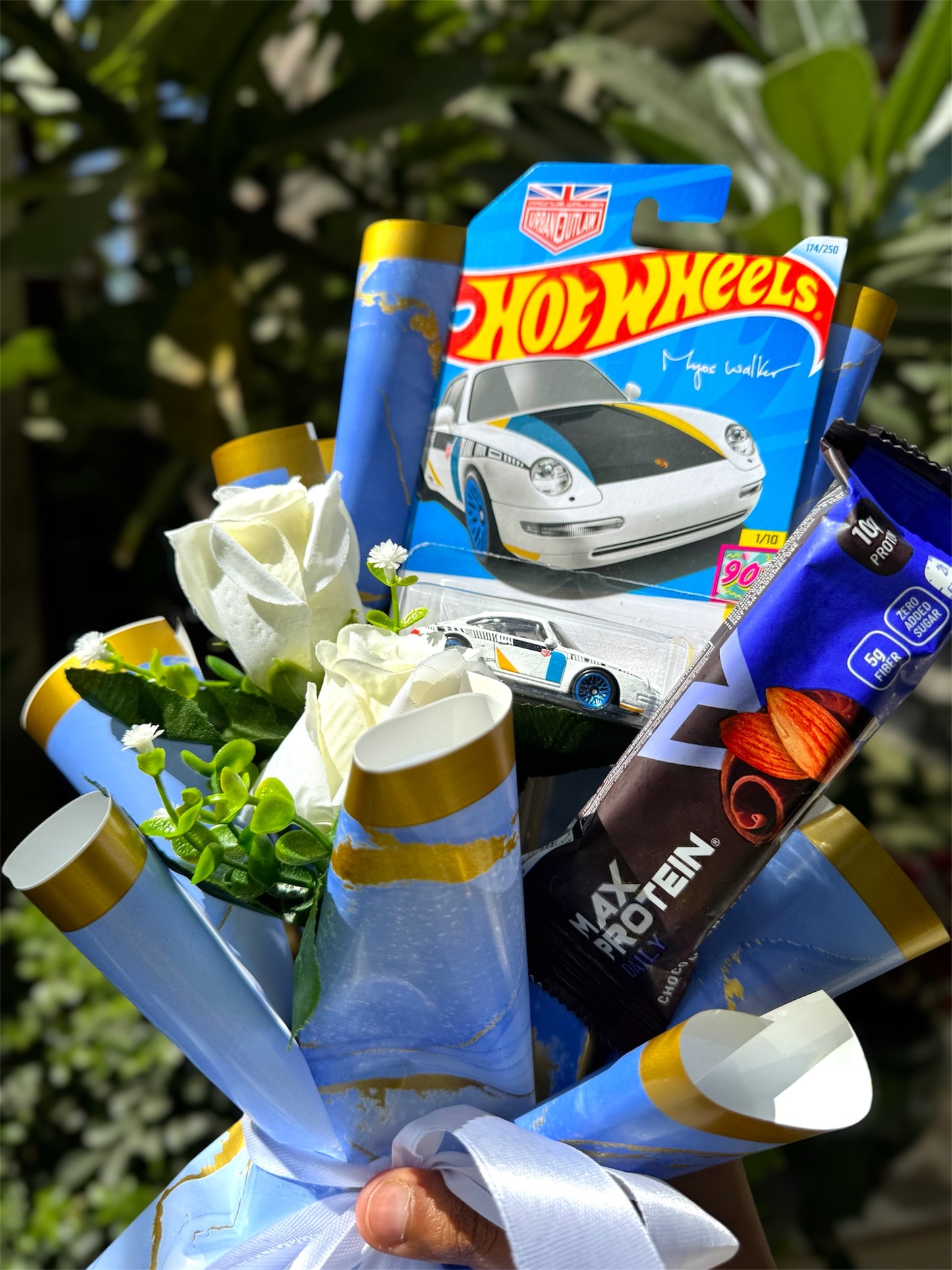 Elite Drive Hot Wheels Bouquet - Porsche and Protein bars
