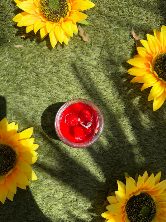 Strawberry Dessert Scented Candle – Sweet Indulgence in a Jar