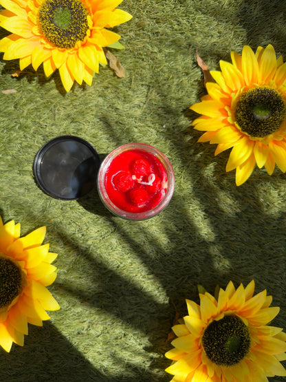 Strawberry Dessert Scented Candle – Sweet Indulgence in a Jar