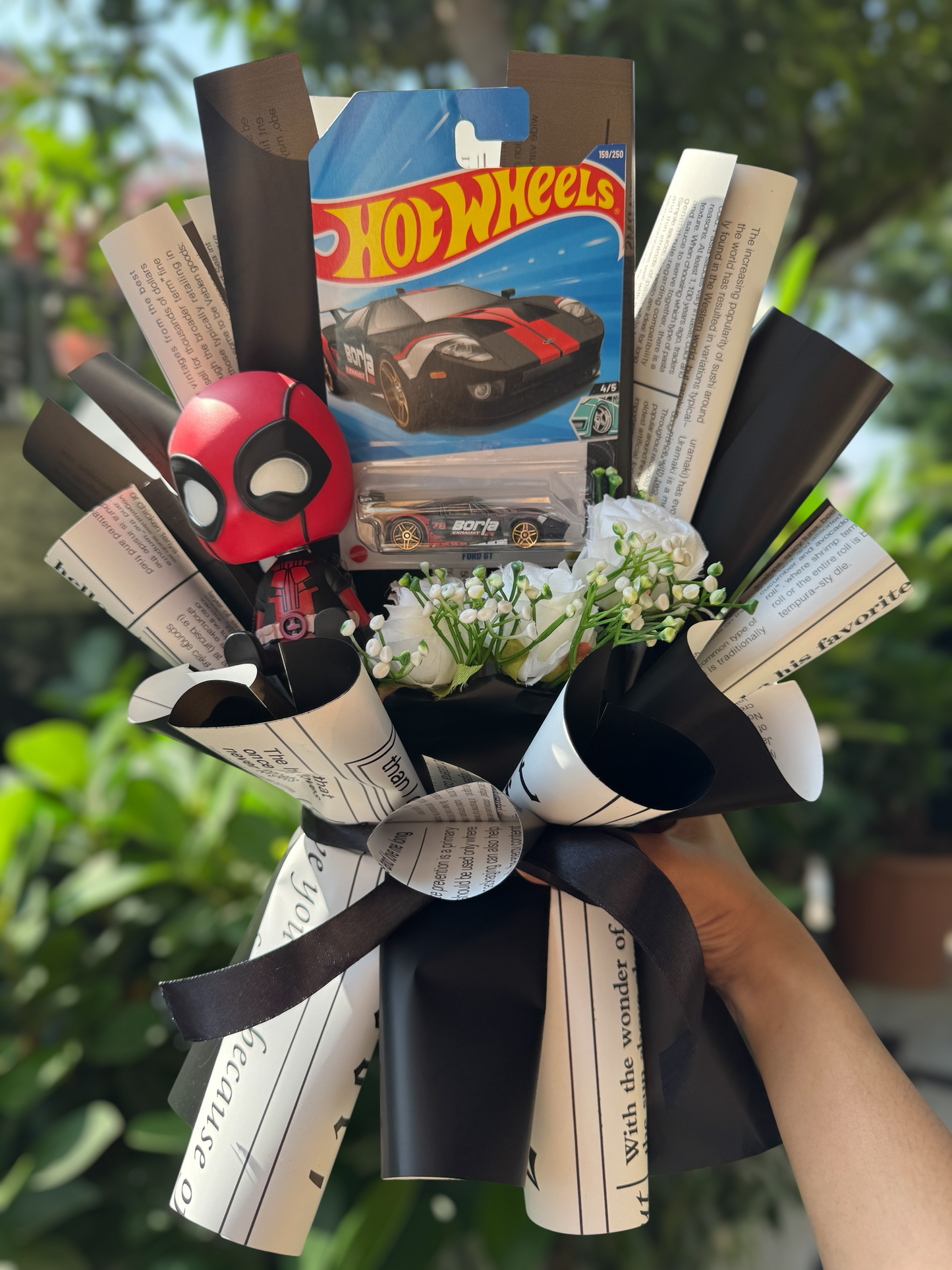 Ford gt addition- Hot Wheels Bouquet with Deadpool