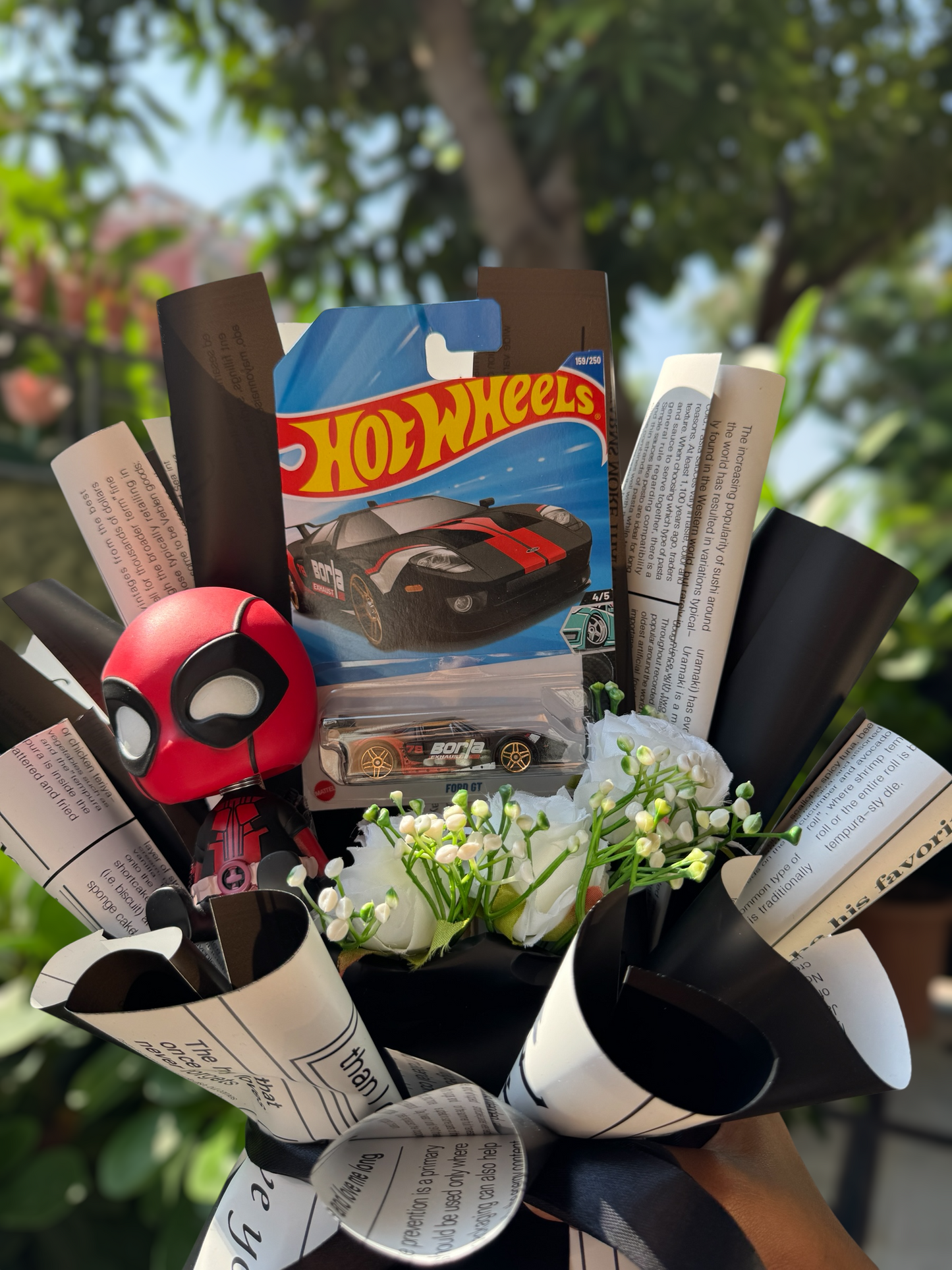 Ford gt addition- Hot Wheels Bouquet with Deadpool